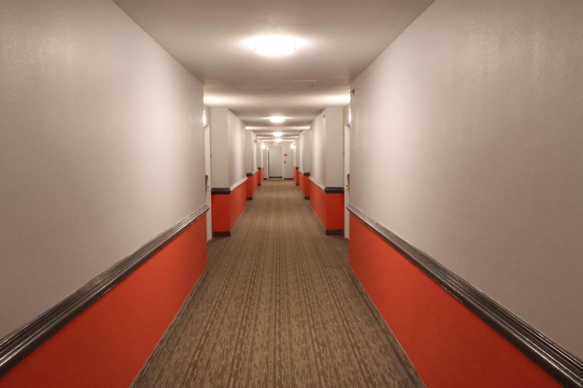 Namaste Inn & Suites Досонвілль Екстер'єр фото
